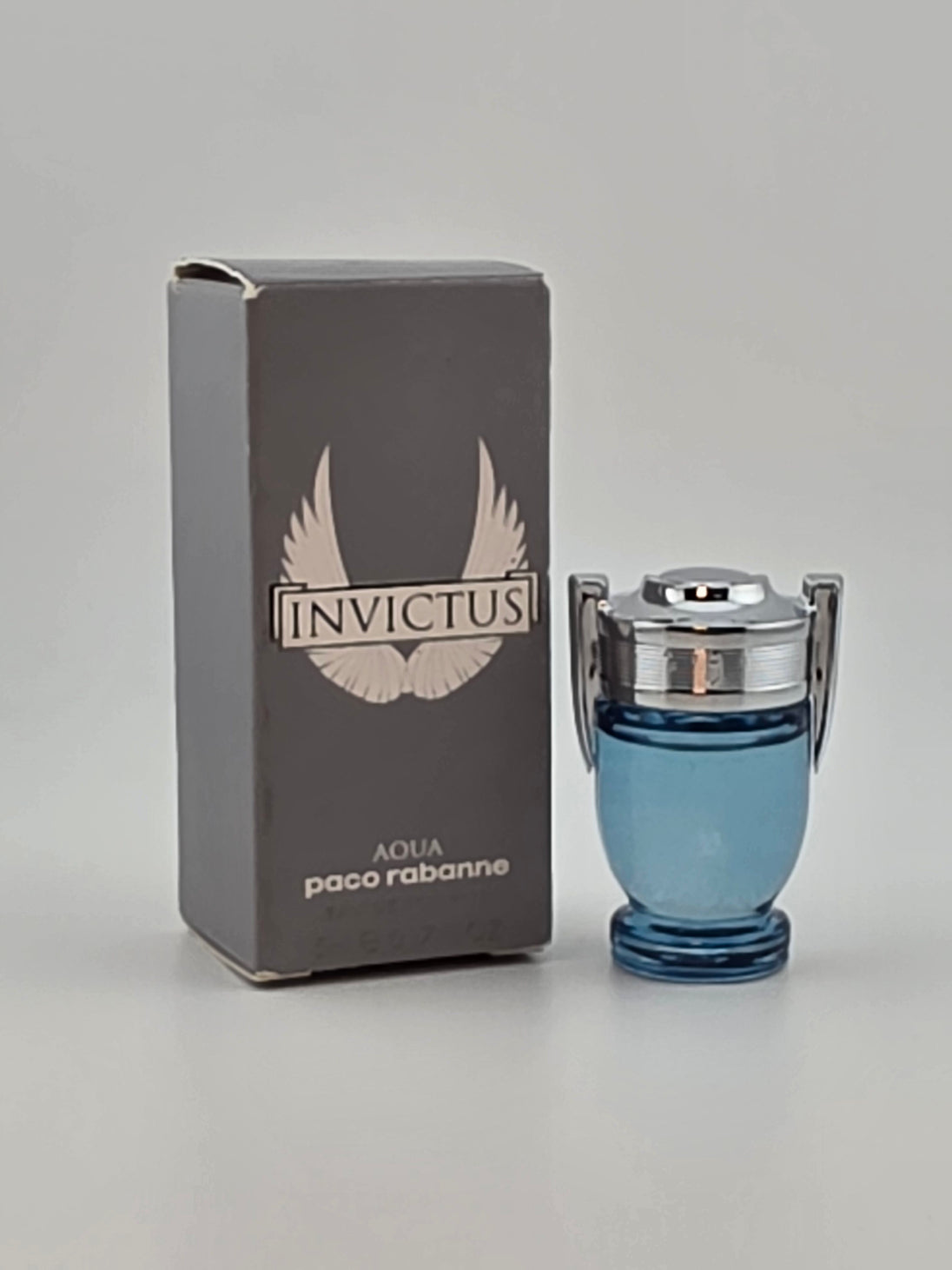 Paco Rabanne Invictus Aqua Eau de Toilette Miniatur Rarität, Vintage, ca. 5ml, mit Box