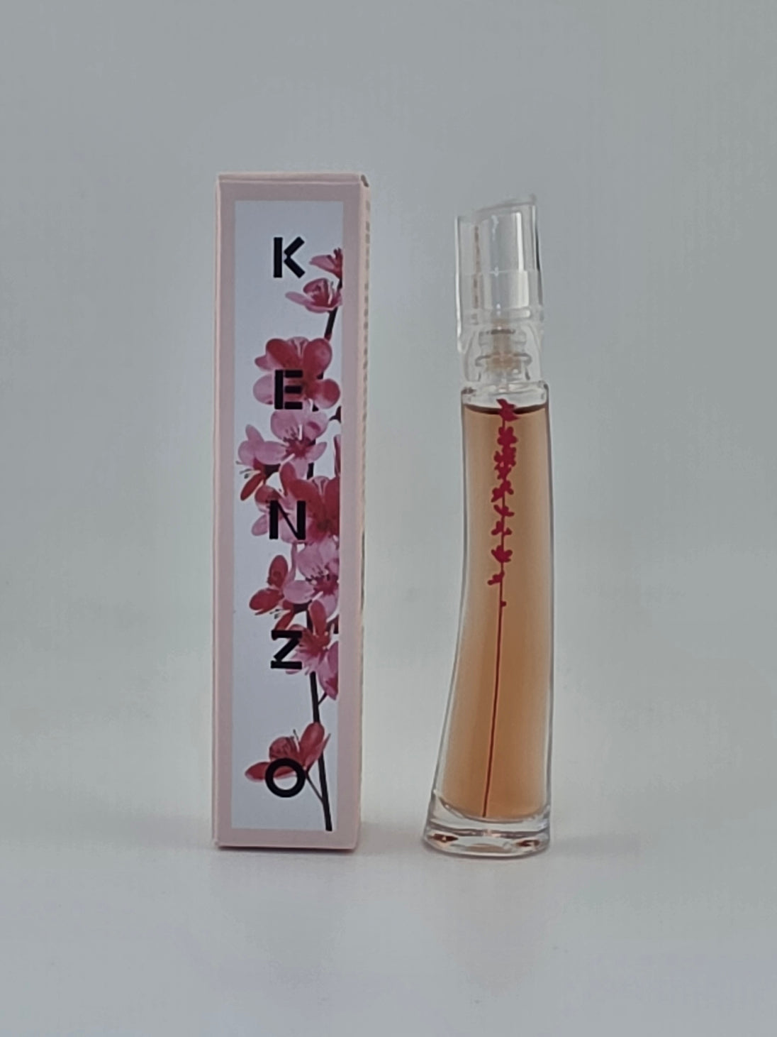 Kenzo Eau de Parfum Miniatur 4ml, Rarität, floraler Flakon und Box mit Blumenmotiv